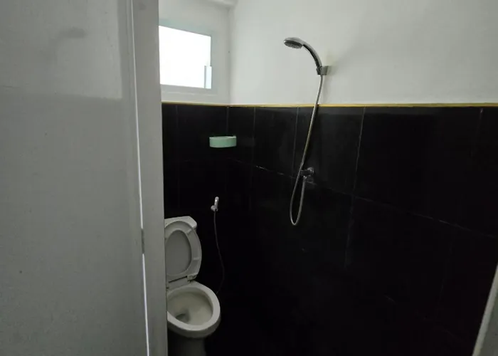 Jatujak R 03-06